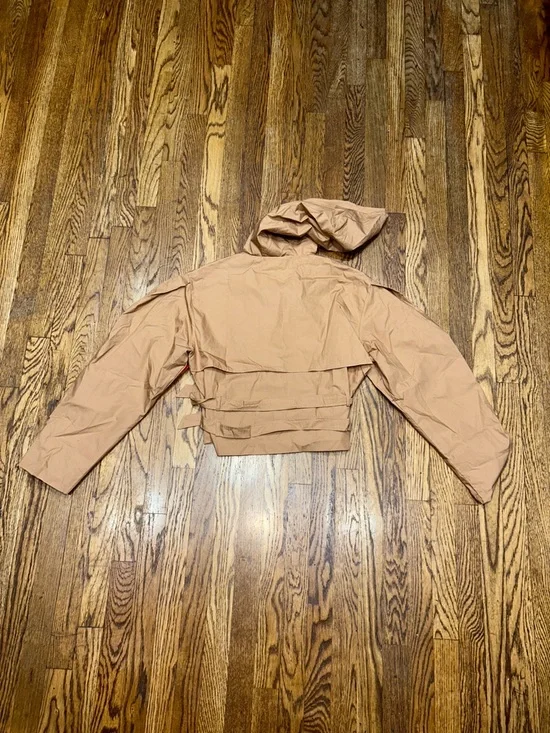 Cropped Double-Breasted Belted Trench Jacket with Hood- Camel - Picture 4 of 10